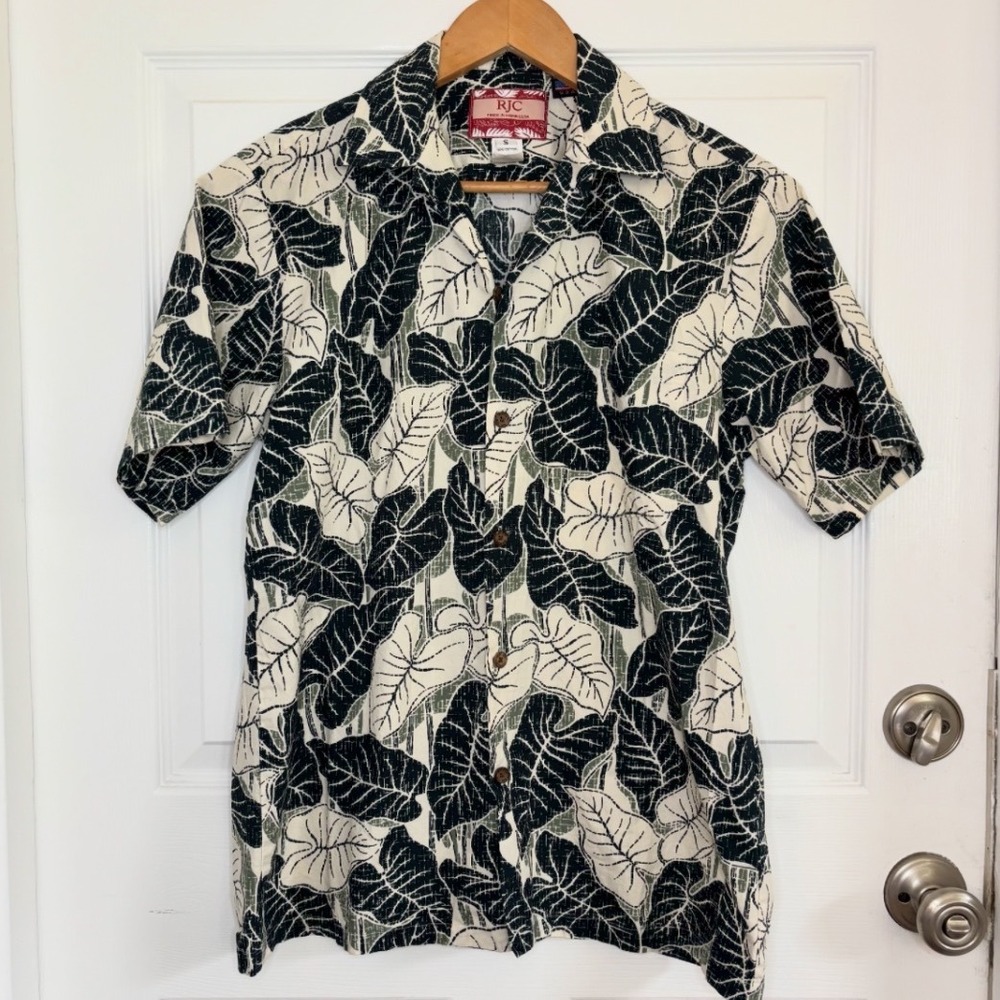 RJC Hawaiian Aloha Shirt Mens Small Green Cream Cotton Tropical Leaf Print